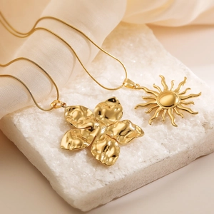 Titanium Steel Gold Plated Sun Flower Pendant Necklace Hammered Metal Texture Snake Chain Minimalist Jewelry Women
