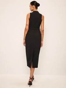 Elegante abito midi nero senza maniche con cintura in vita e dettaglio spacco posteriore