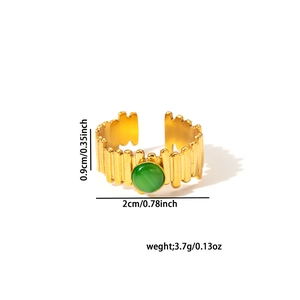 Detailed size specifications for gold vintage ring with green stone and stripe texture