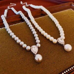 Colliers de perles vintage avec pendentifs goutte en zircon en blanc et gris champagne