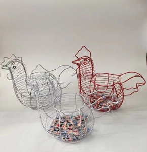 Detailed wire mesh weaving on rooster shaped metal storage baskets in three colors
