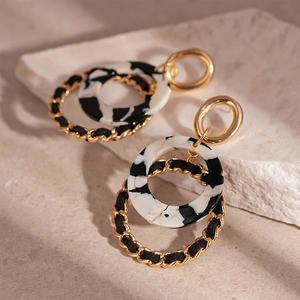 Vintage leopard resin double circle geometric earrings on stone display platform