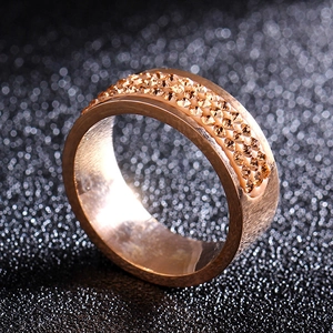 8mm rose gold Shamballa ring in 316L titanium steel with three rows of sparkling crystals
