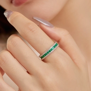 Luxurious S925 sterling silver ring with green emerald cut stones and white zircon accents