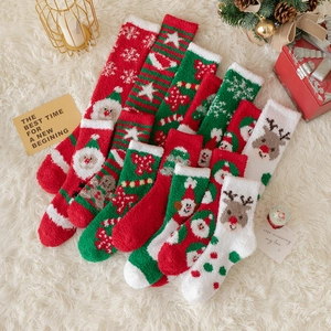 Chaussettes de Noël épaisses en polaire corail avec motifs festifs Père Noël et rennes
