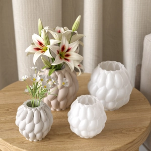 Vasi d'arte 3D a spirale in bianco e rosa opaco per decorazione d'interni moderna