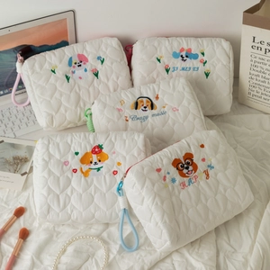 Cute Cartoon Dog Embroidery Heart Quilted Makeup Bag Large Capacity Portable Cotton Travel Cosmetic Organizer With Lanyard