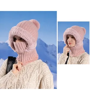 Cagoule de ski rose pour femme en maille avec bordure en fourrure et cache-col intégré