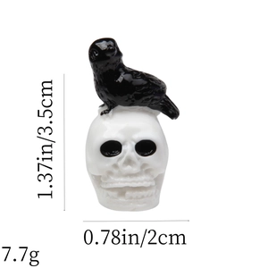 Detailed dimensions of 3D Halloween skull with black crow including height 3.5cm and weight 7.7g