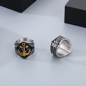 Bague ancre nautique vintage en acier inoxydable pour hommes avec détails de gouvernail