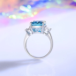 Elegant emerald cut sky blue gemstone ring in S925 sterling silver with side accents