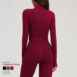 Burgundy slim fit yoga jacket and leggings set with high neck and side pockets