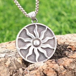 Nordic Sun Totem Pendant Necklace Stainless Steel Round Sunburst Vintage Mythology Style Jewelry Men Women