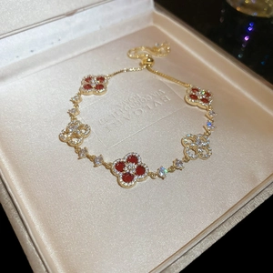 Adjustable 18k gold plated clover bracelet with red agate and zircon stones