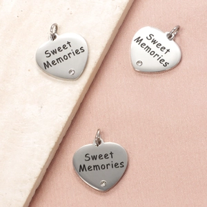 Détails de pendentifs cœur en argent avec gravure Sweet Memories et cristal brillant