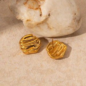 Chic 18k gold-plated stainless steel earrings with organic irregular ripple texture