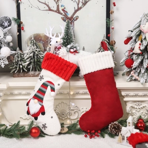Lot de chaussettes de Noël avec motif gnome et revers en tricot pour décoration festive
