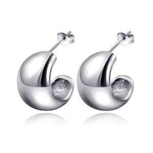 Polierte silberne Edelstahl Creolen mit minimalistischem Hochglanz-Finish für Damen