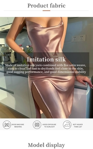 Dettaglio della camicia da notte in raso di seta champagne con scollo a drappeggio e spalline