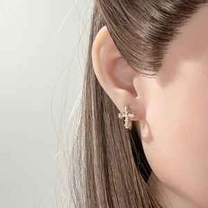Boucles d'oreilles iris croix dorées vintage avec cristaux pour un look luxueux