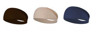Detalle de diademas elásticas para yoga en café oscuro, beige y azul marino