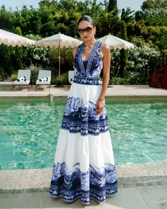 Elegant blue and white floral porcelain print maxi dress with V-neck and tiered skirt