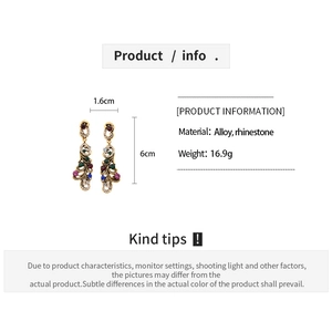 Spécifications de taille et de poids pour boucles d'oreilles vintage avec strass colorés