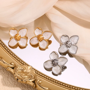 Vintage 18K gold and silver plated 316L stainless steel white flower stud earrings