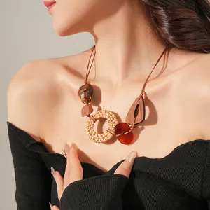 Collier Pendentif Bohème Tissage En Rotin Bois Résine Géométrique Style Ethnique Fait Main Chaîne De Pull Pour Femmes