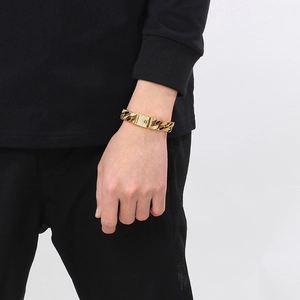 Bracelet gourmette 14mm style Hip Hop plaqué or avec émail noir et zircons blancs