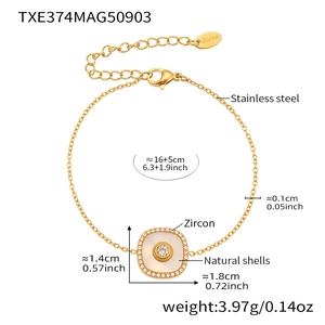 Dimensions détaillées du bracelet en acier plaqué or 18 carats avec trèfle en zircon