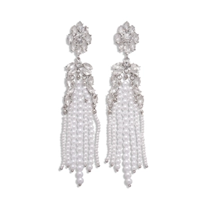 Boucles d'oreilles fleur argentée avec cristaux et longues pampilles de perles blanches