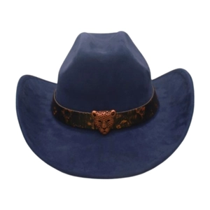 Dettaglio cappello western blu navy in finta pelle con fascia leopardata e testa di leopardo