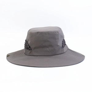 Chapeau de soleil extérieur à séchage rapide avec large bord et maille respirante