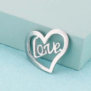 Pendentif cœur évidé en acier inoxydable argenté avec gravure love pour bijoux personnalisés