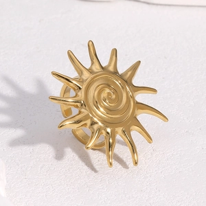 Bague spirale réglable en acier inoxydable plaqué or 18k avec motif soleil rayonnant