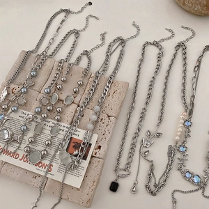 Women Fashion Necklace Heart Moon Star Pendant Clavicle Chain Korean Niche Design Alloy Synthetic Moonstone Zircon Jewelry