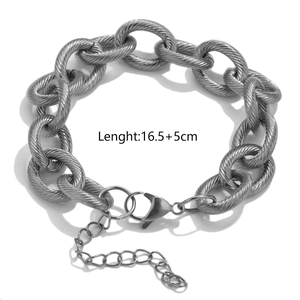 Detail view of 16.5cm spiral texture chain bracelet with a 5cm extension and lobster clasp