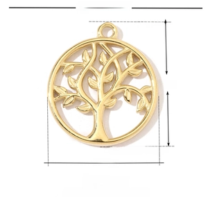 Dimensions et poids détaillés pour le pendentif arbre de vie en acier doré de 18mm