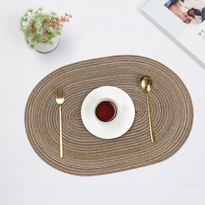Sottopiatto ovale marrone in cotone e lino intrecciato con decorazione per tavola elegante