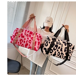 Sac de voyage imperméable en tissu oxford grande capacité sac de sport avec bandoulière.