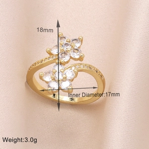 Detail view of flower ring dimensions: 18mm height, 17mm inner diameter and 3.0g weight