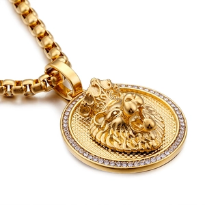 Hip hop lion head gold necklace with sparkling crystal halo on a square box chain