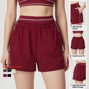 Pantaloncini sportivi bordeaux a vita alta da donna con tasche e strisce a contrasto