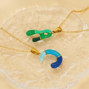 Chic 26-letter gold necklaces with colorful green and blue drip glue enamel pendants
