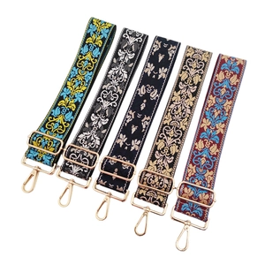 Cinque tracolle etniche jacquard con ganci in metallo dorato per borse a tracolla