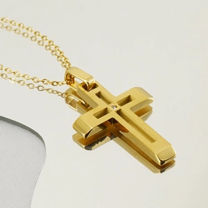 Retro 18K gold plated titanium steel cross pendant necklace with sparkling diamond inlay