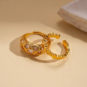 Luxurious 24k gold plated ring set featuring vintage geometric lattice and zircon inlay