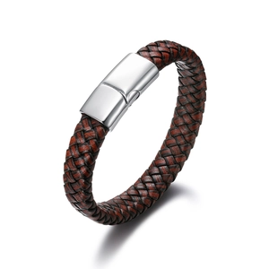 Bracelet tressé pour hommes en cuir marron et noir avec fermoir magnétique en acier argent