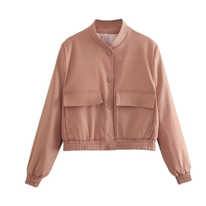 Giacca crop Y2K da donna rosa polvere con colletto dritto e grandi tasche sul petto